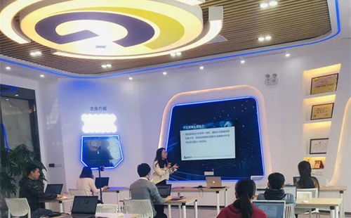 還原課堂 精準(zhǔn)研發(fā) 格萊科技研發(fā)中心年度教師評(píng)級(jí)評(píng)定與技術(shù)開發(fā)運(yùn)營探索